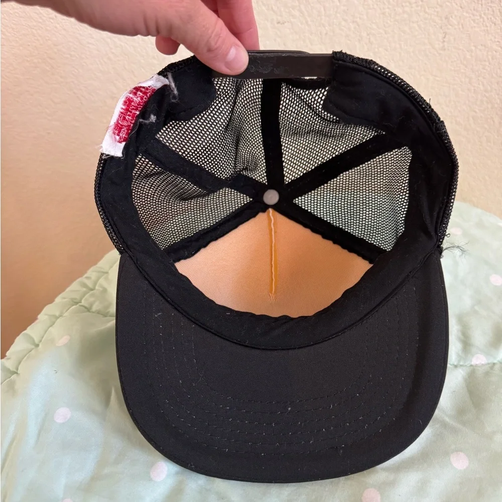 VINTAGE 1987 California Raisins Kids Trucker Hat - Black and White